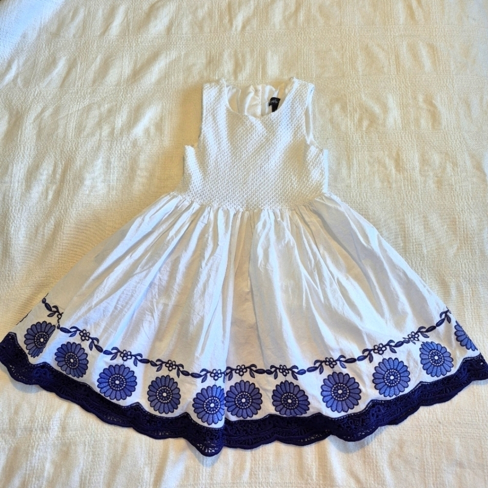 Cynthia Rowley girls size 7 white dress with blue embroidery & lace trim VGUC